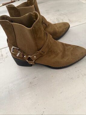 Women Suede Buckle Ankle Boots - Olive/ Brown Size 6